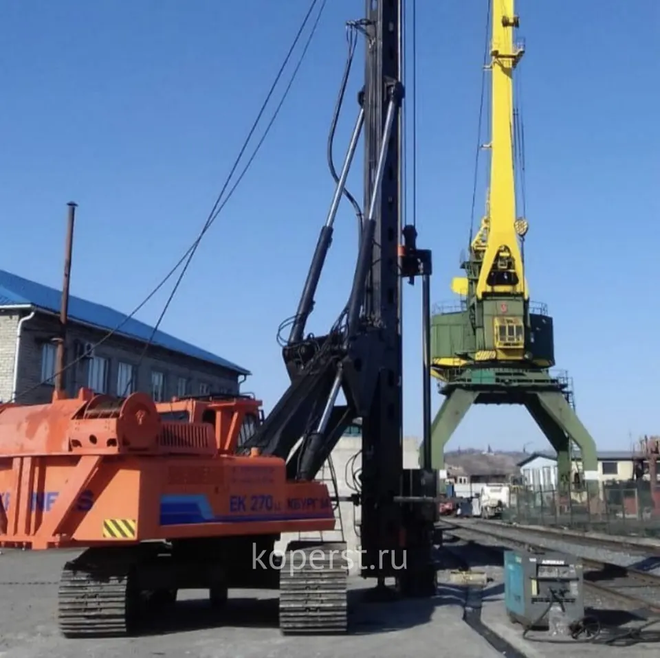 Сваебой на базе экскаватора ЕК-270